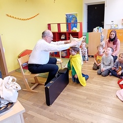 Besuch des Kindergartens und der Volksschule in Kitzeck