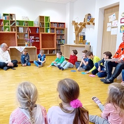 Besuch des Kindergartens und der Volksschule in Kitzeck